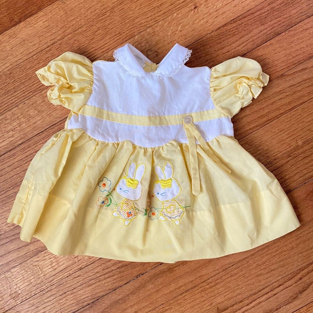 Vintage Yellow Size 9 Baby Girl Doll Baby Dress Bunnies Embroidered Lace Buttons